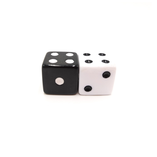 20mm Right angle black and white Dice